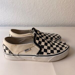 ✨ VANS Black & White Checkered Slip-On Sneakers – Iconic Skate Style ✨